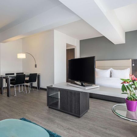 Nh Bogota Urban 26 Royal Ξενοδοχείο Εξωτερικό φωτογραφία