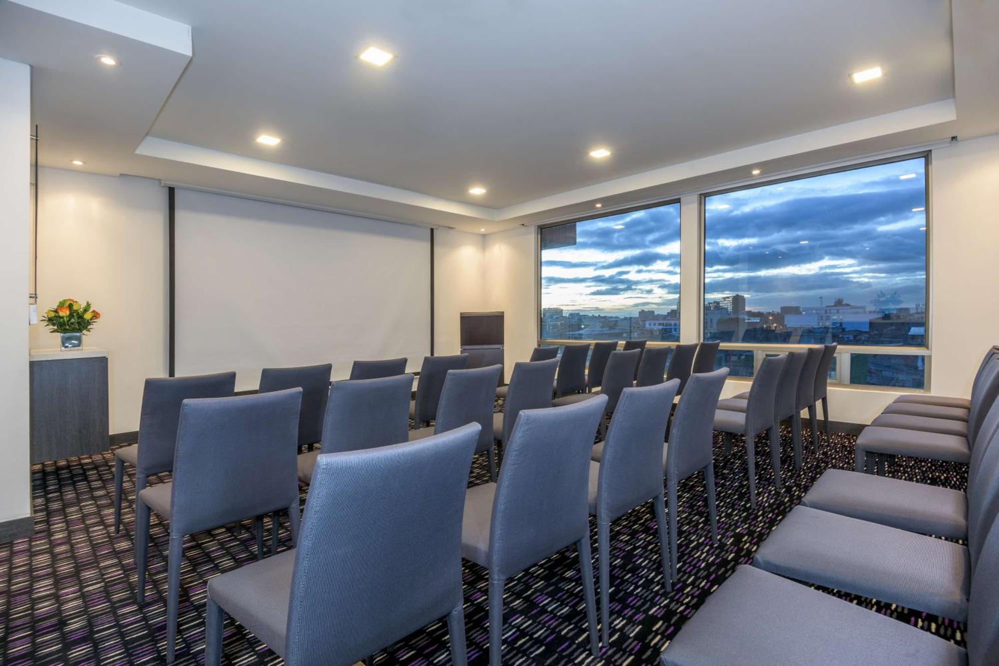 Nh Bogota Urban 26 Royal Ξενοδοχείο Εξωτερικό φωτογραφία