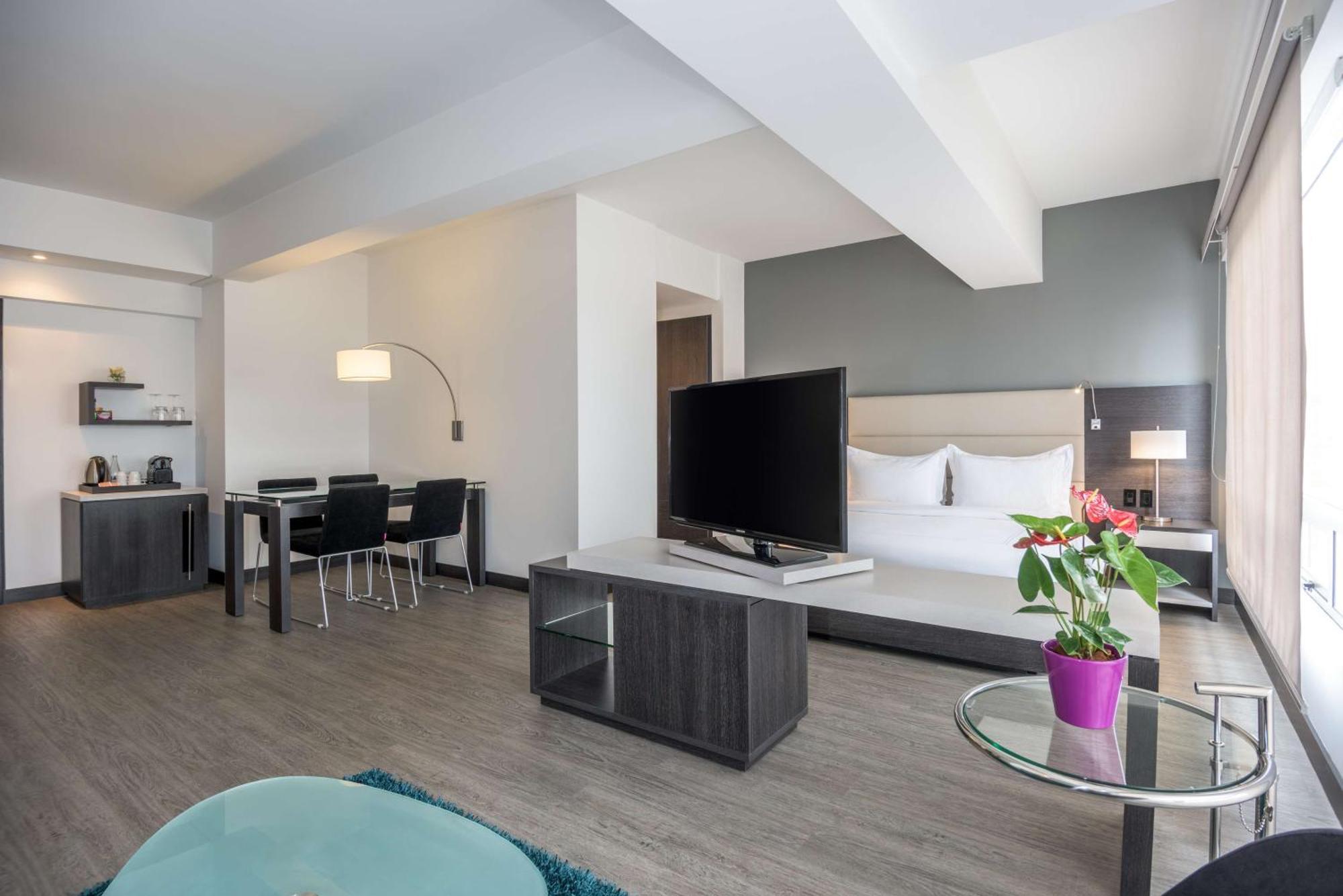 Nh Bogota Urban 26 Royal Ξενοδοχείο Εξωτερικό φωτογραφία