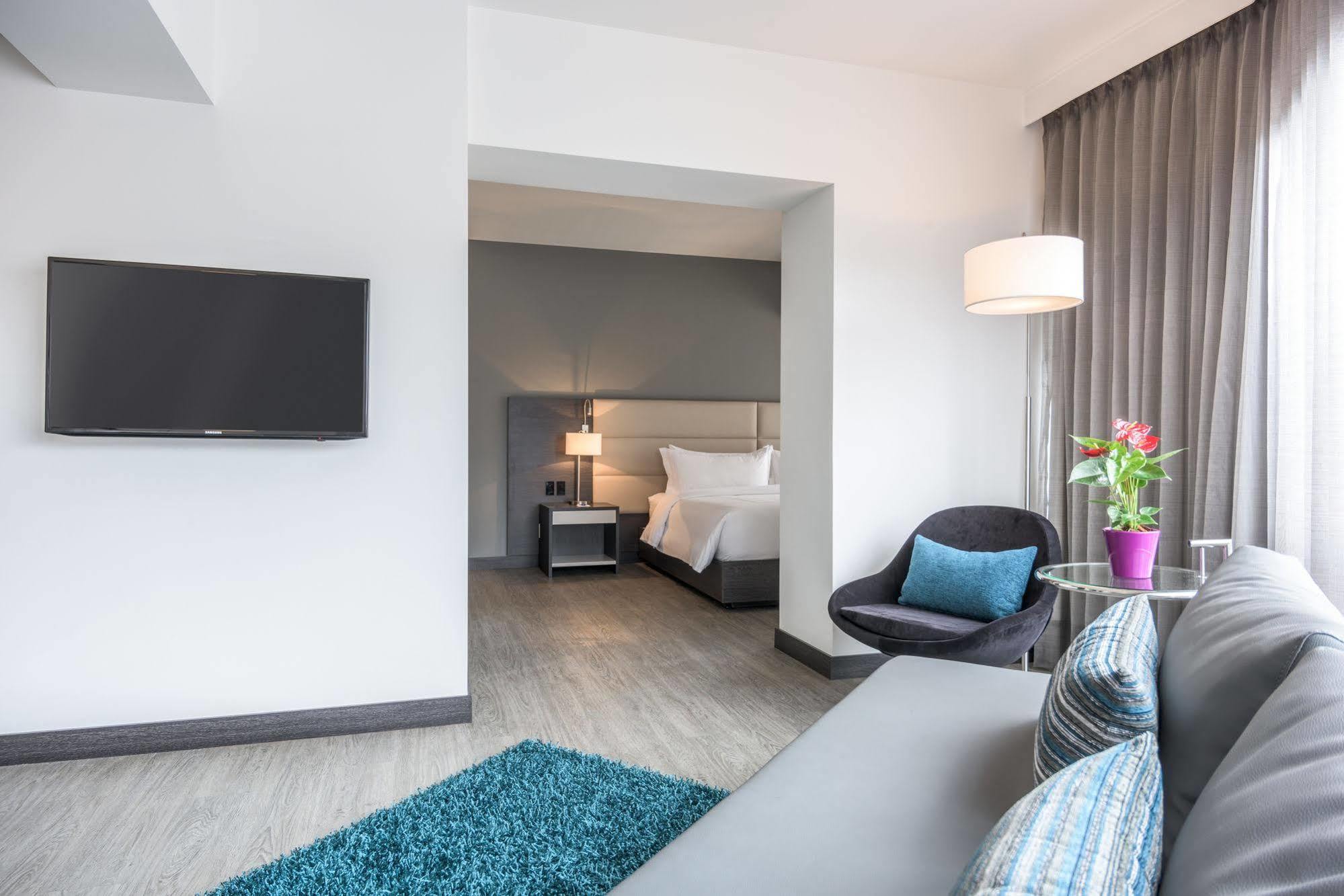 Nh Bogota Urban 26 Royal Ξενοδοχείο Εξωτερικό φωτογραφία